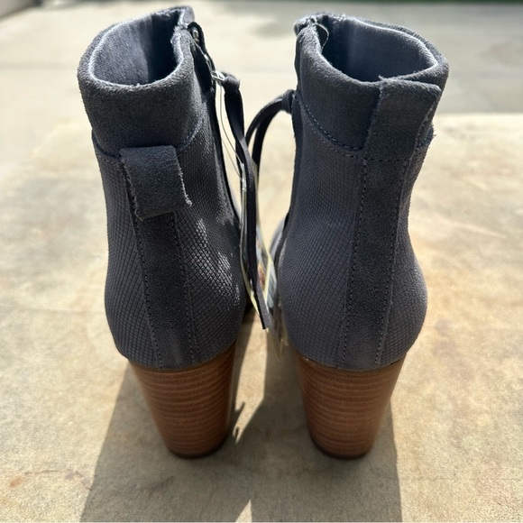 Toms Boots Women’s 6.5 Lunata Suede Leather Gray Heeled Booties NWT - Picture 4 of 9